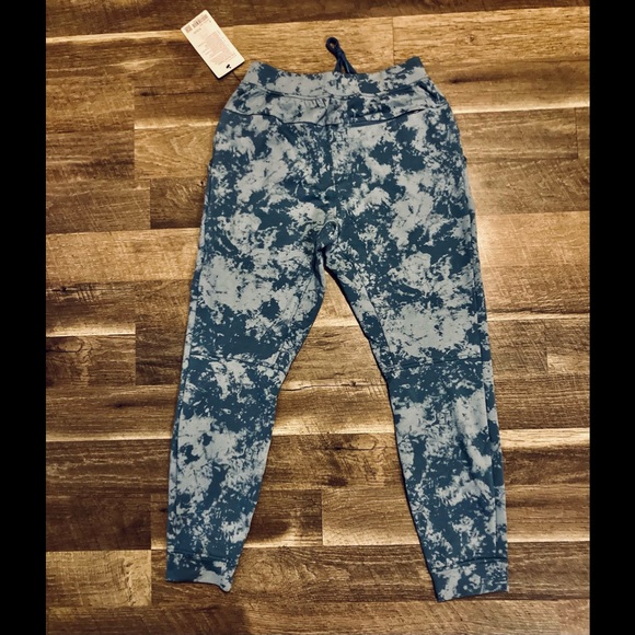 🆕💙 AUTHENTIC LULULEMON JOGGERS 💙🆕 - Picture 4 of 14